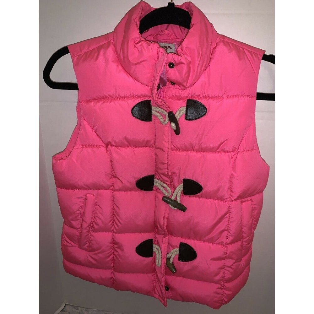 Arizona Jeans Co Juniors size S bright pink vest puffer jacket